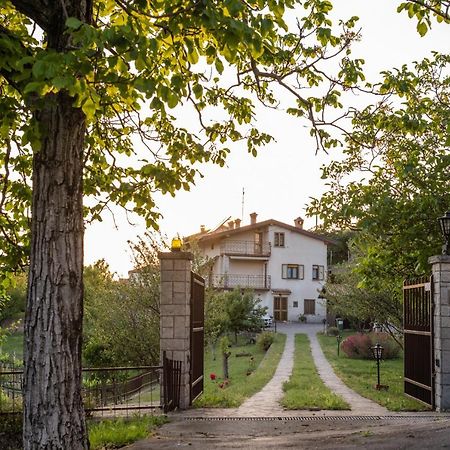 Apartma Oddih Dutovlje ภายนอก รูปภาพ