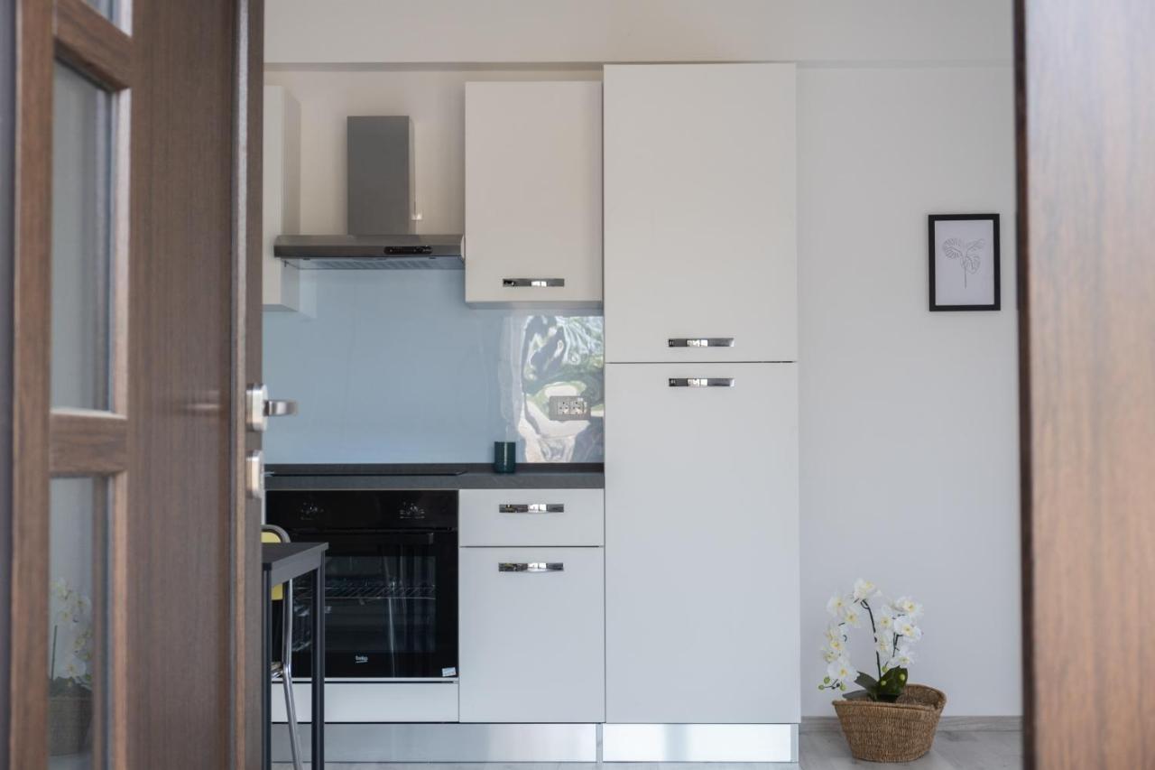 Apartma Oddih Dutovlje ภายนอก รูปภาพ
