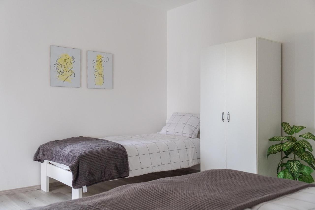 Apartma Oddih Dutovlje ภายนอก รูปภาพ