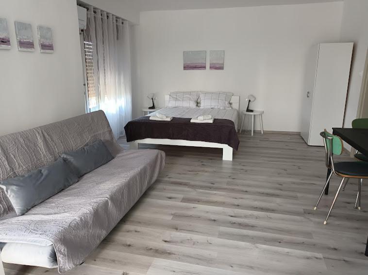 Apartma Oddih Dutovlje ภายนอก รูปภาพ